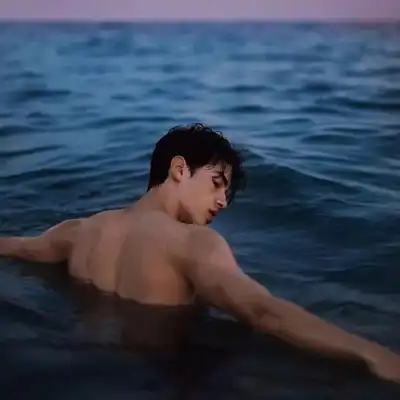 隗逸馨